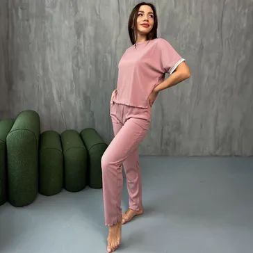 Трикотажний костюм-піжама 'мустанг' - пудровий<article>MALVA