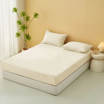 Велюровая простынь на резинке - молочное<article>MALVA