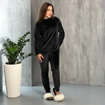 Велюровая пижама-костюм - чёрный<article>MALVA